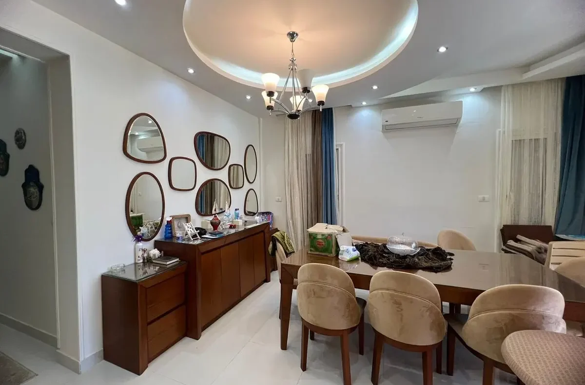 amwaj villa v dining area